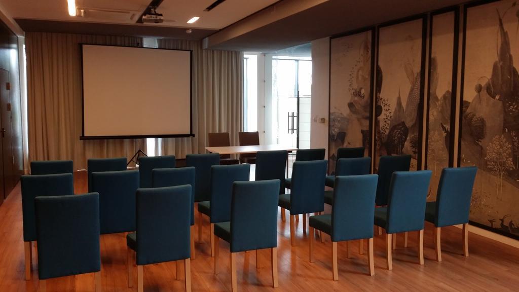 M Hotel Lodz  Ngoại thất bức ảnh