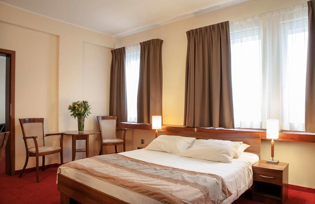 M Hotel Lodz  Ngoại thất bức ảnh