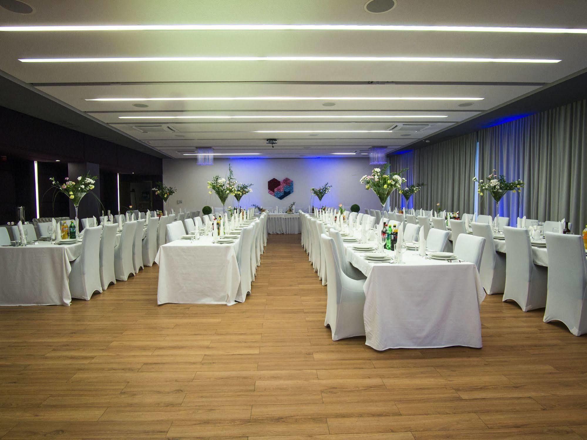 M Hotel Lodz  Ngoại thất bức ảnh