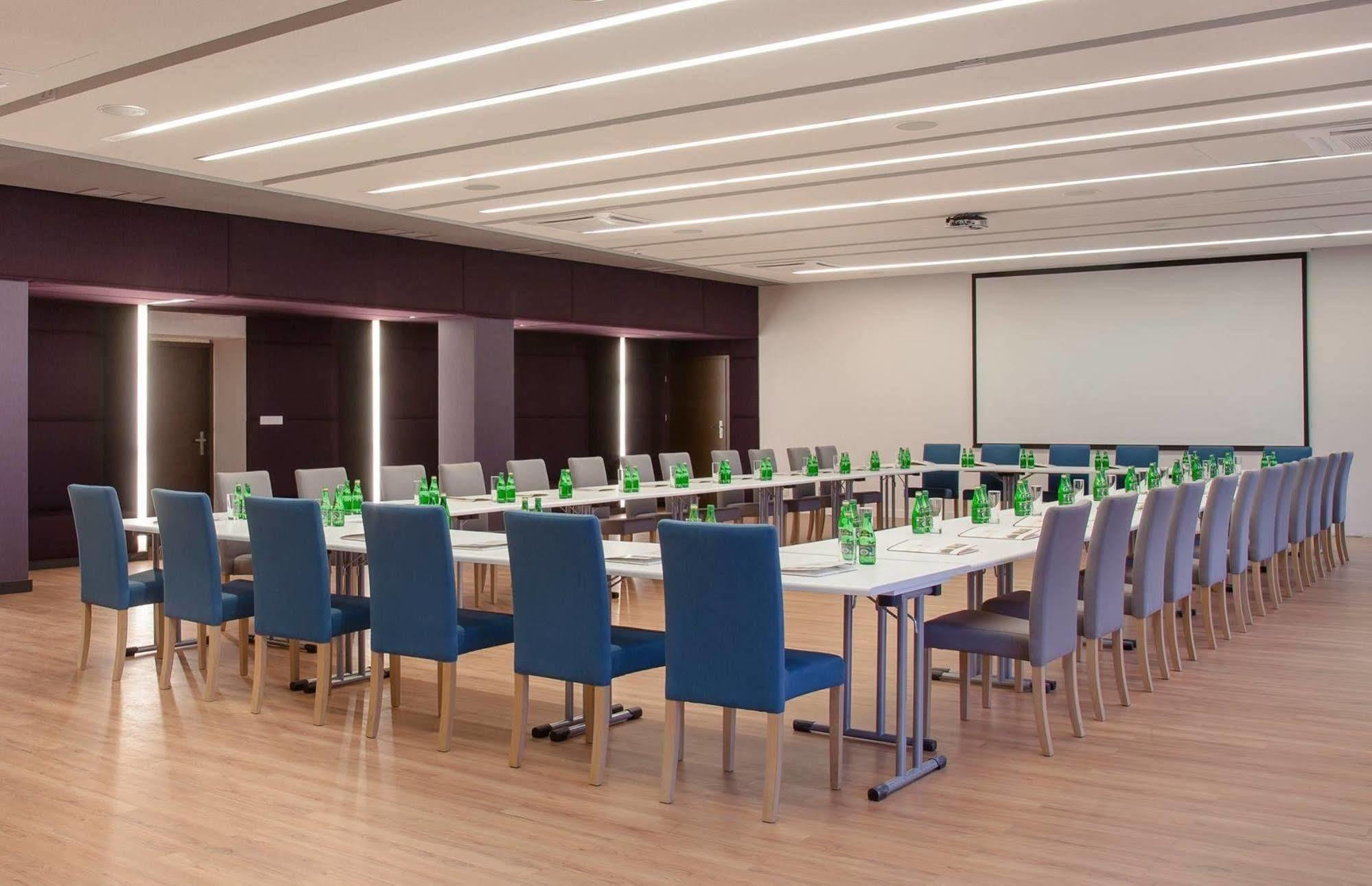 M Hotel Lodz  Ngoại thất bức ảnh