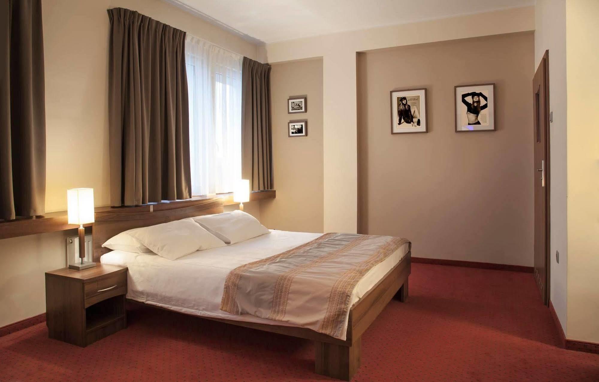M Hotel Lodz  Ngoại thất bức ảnh